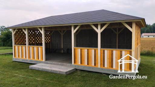 4x8 m Trebarnehagepaviljong — Romslig utendørspaviljong med gulv og overdekket tak