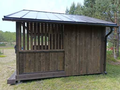 4x6 m Trepaviljong — Romslig Hagepaviljong med Gulv og Dobbel Skråtak