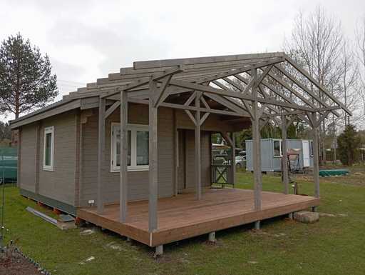 Beste Pergola-ideer for en Liten Hage: En Trebaldakin Festet til Huset og Andre Plassbesparende Løsninger