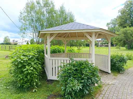 Seks-sidet trepaviljong — koselig hagepaviljong med gulv og overdekket tak - garden gazebo pergola